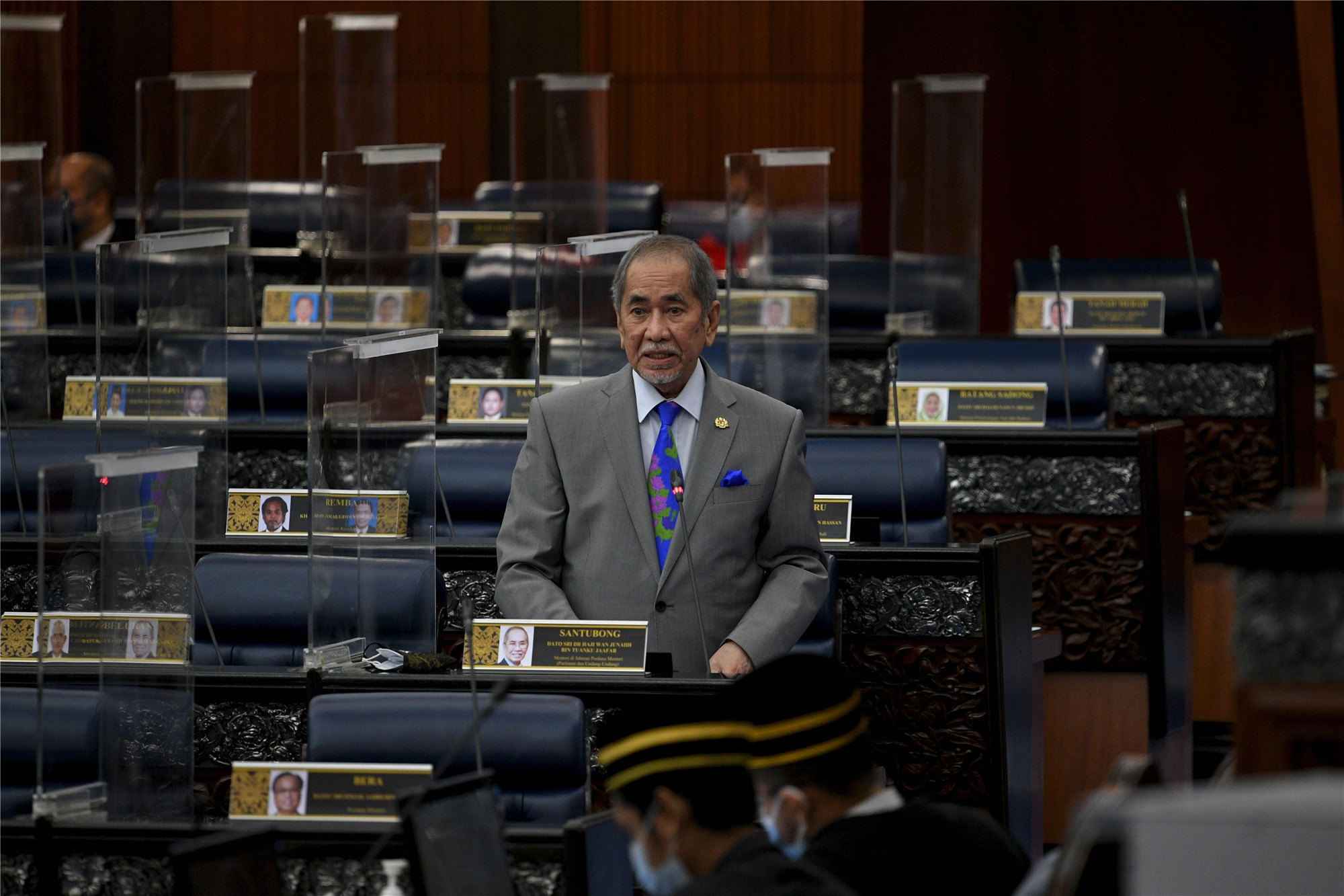 让路传染病修正案 反性骚扰法、IPCC延至明年